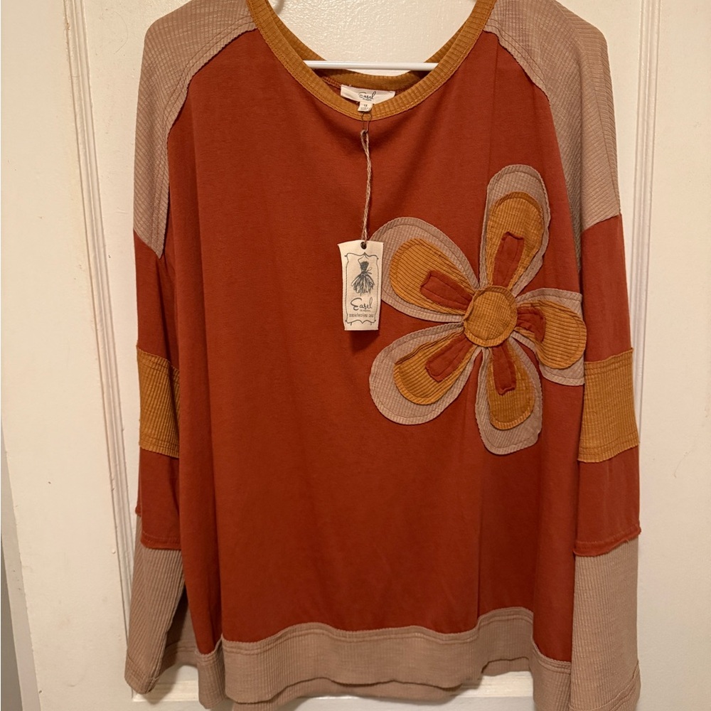 Easel Rust and Beige Floral Top